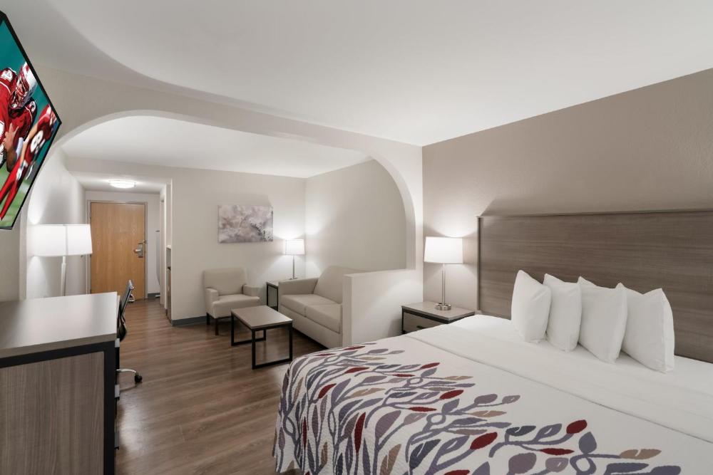 Suite King Room Non-Smoking interior